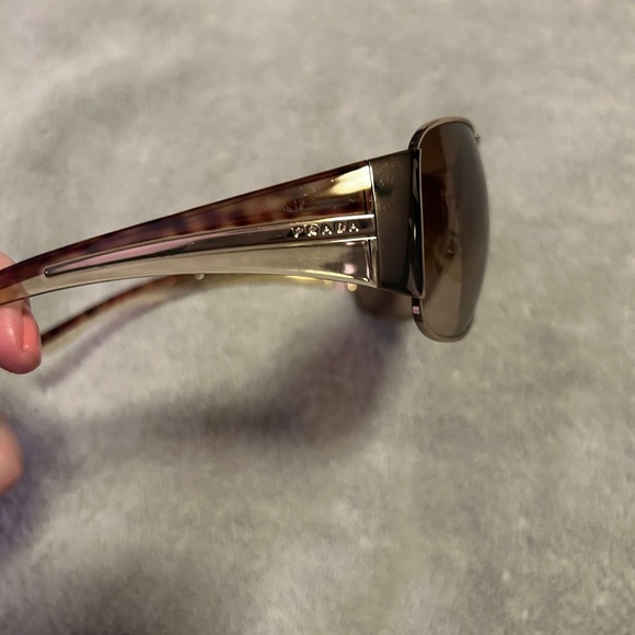 Prada Aviator Sunglasses SPR75G - Picture 4 of 10